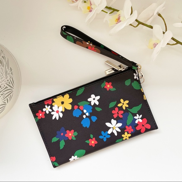 Kate Spade wristlet - Picture 4 of 10